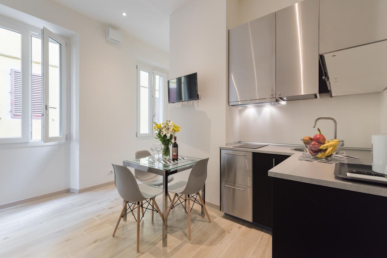 Apartamento Mudiva -Train Station Modern 1 Bdr Flat 1St Floor Florencia Exterior foto
